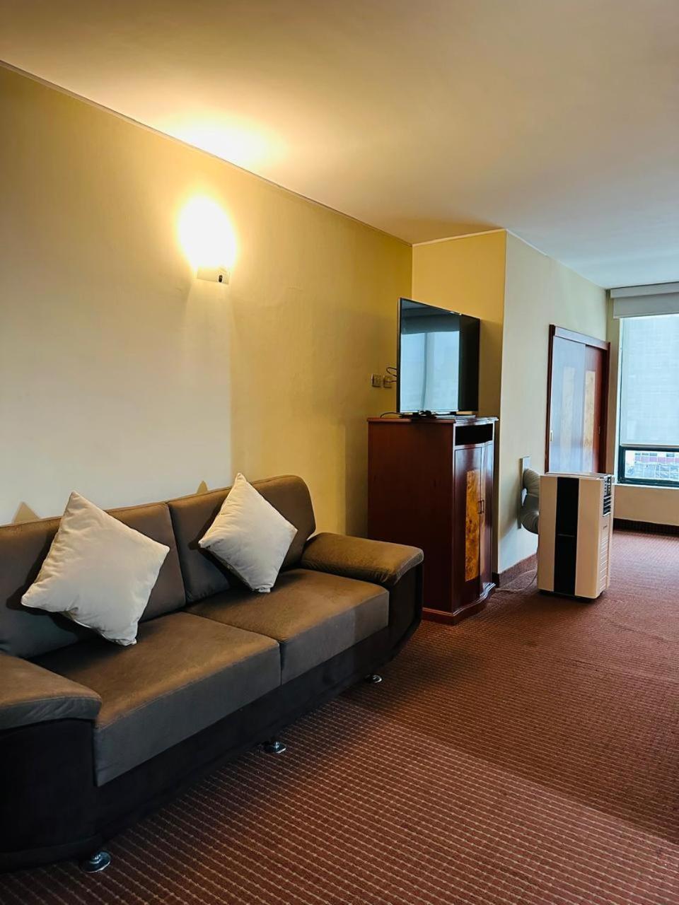 Hotel Continental Lima Buitenkant foto