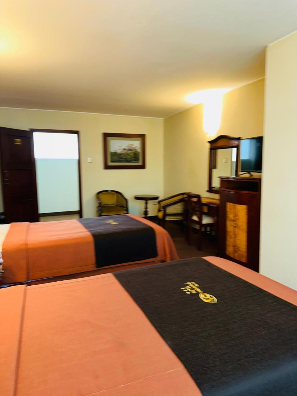 Hotel Continental Lima Buitenkant foto